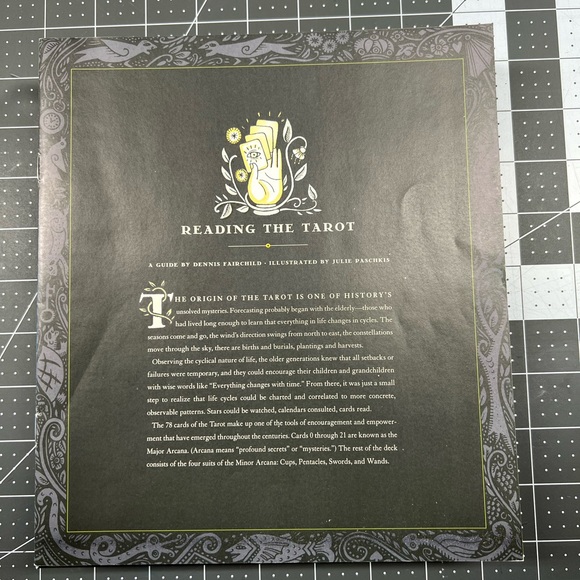 Fortune-Telling: Tarot Nova and Book of Palm Reading Set 1996 - Picture 3 of 9